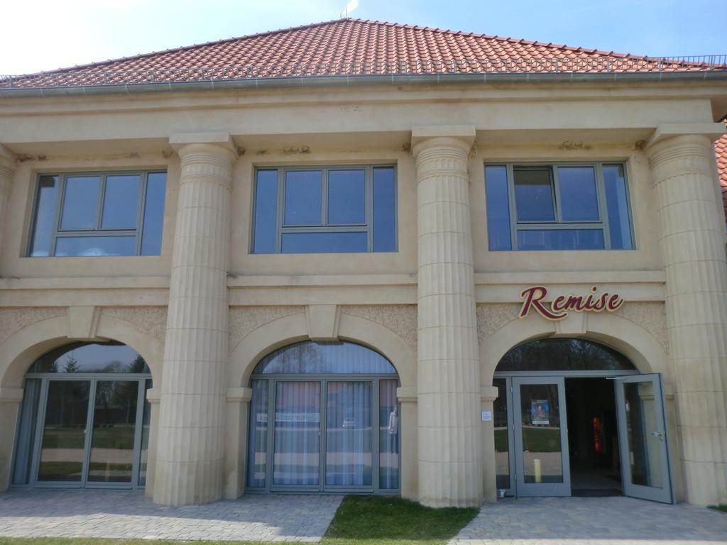 Remise & Westfluegel Schloss Stolpe Stolpe auf Usedom Exterior foto